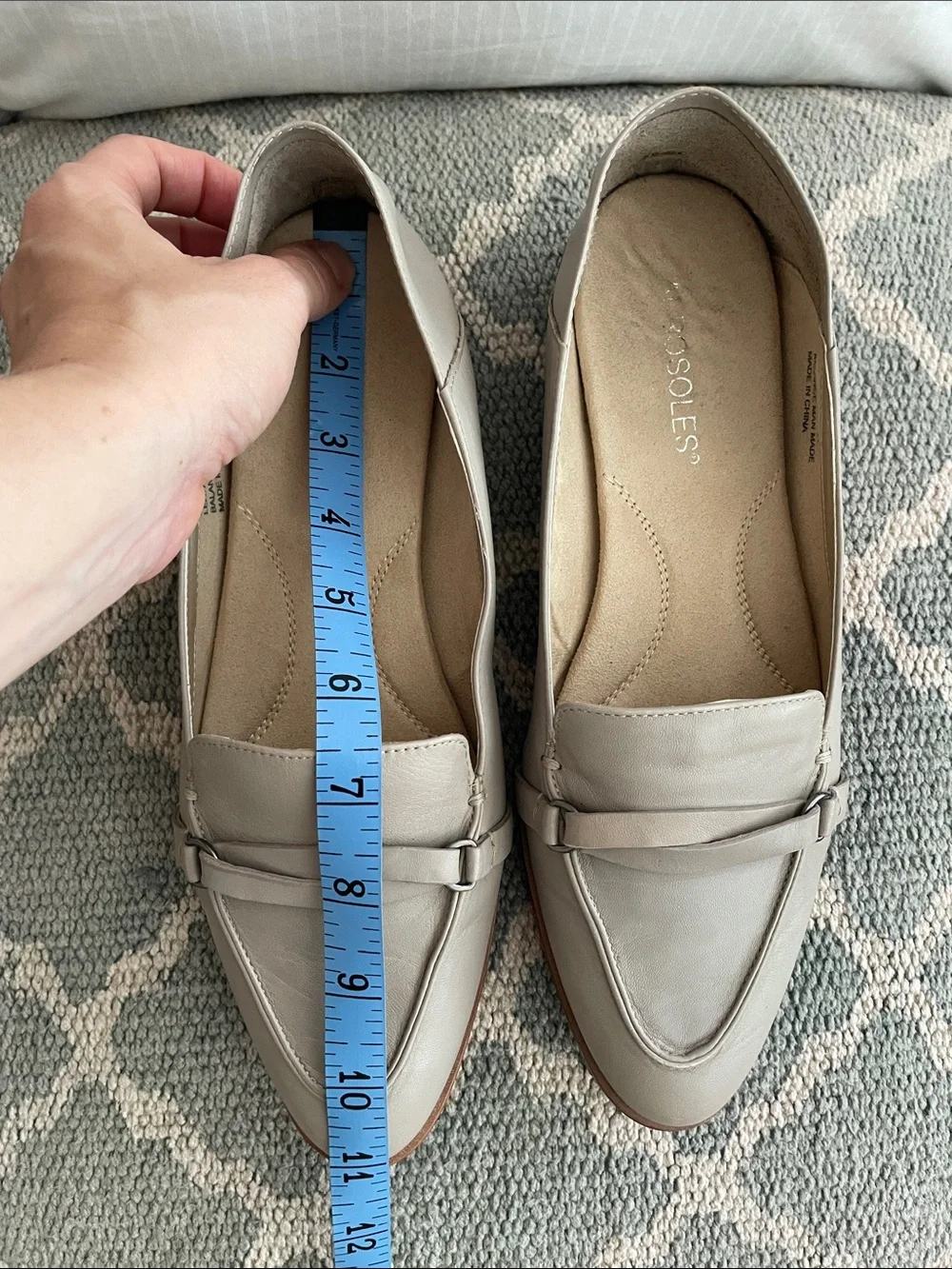 Aerosoles South East Grey Leather Loafers in Size 8